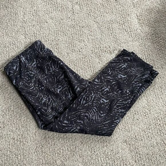 Athleta capri tights - Picture 2 of 6